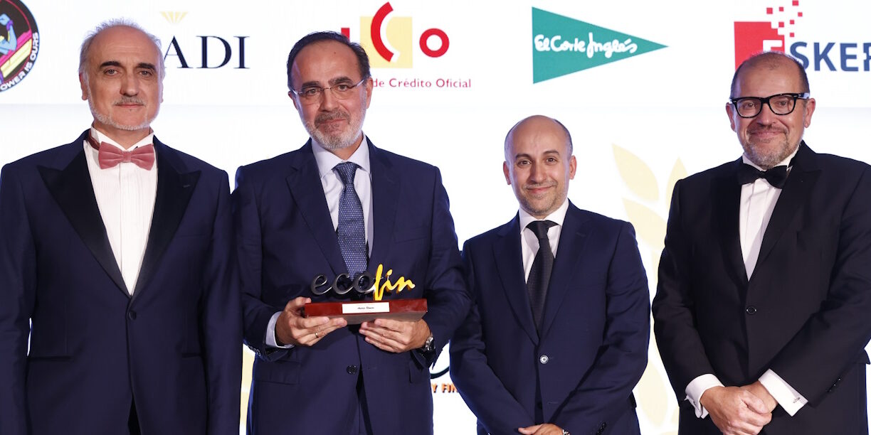 PORTADA_FamiliaNocheFinanzas2023